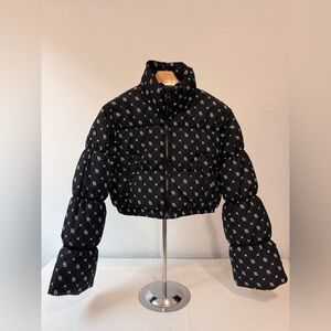 ✨ H&M Divided Special Edition Black Quilted Crop Puffer ✨